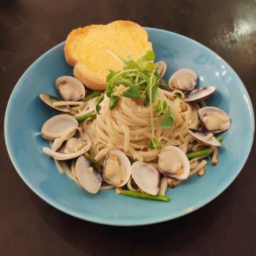 快樂美式餐廳 Choir Café