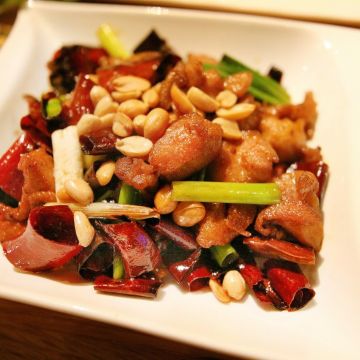 Madker 音樂餐酒館 Madker Café & Bar