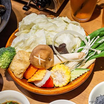 蟹老闆竹炭火鍋