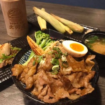 大河屋 燒肉丼 串燒 第一店