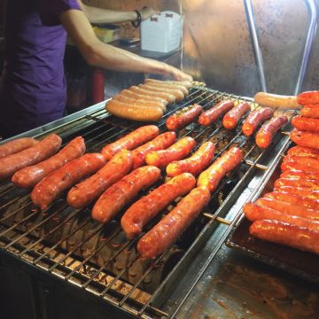 斌。大腸包小腸