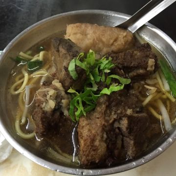 天品排骨酥麵店