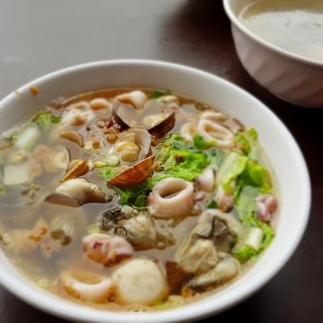 新發小吃部．拇指麵