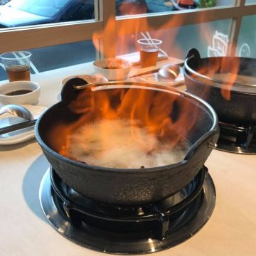 八石什鍋鹿港店