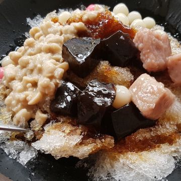 陳Q黑砂糖剉冰 華榮店