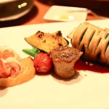 漢來大飯店-池畔餐廳