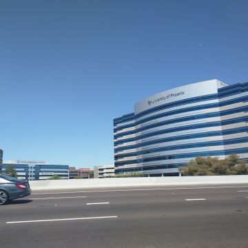 鳳凰城複合式餐飲