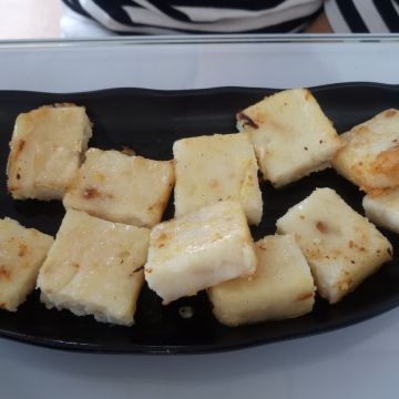 早安山丘 	六腳蒜頭店