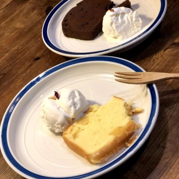 Cafe Solo Singer Life