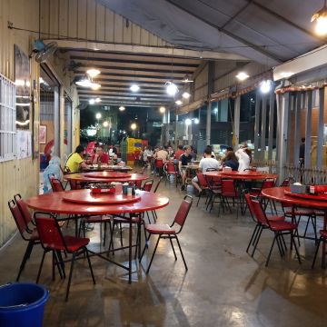 扁嘴薑母鴨。鵝肉專賣店