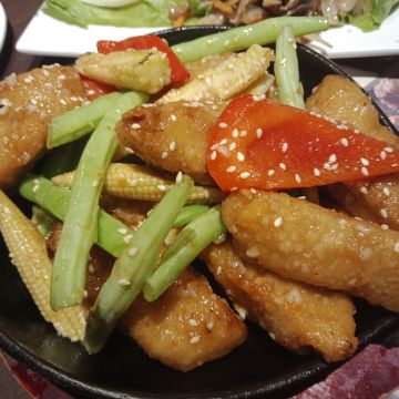 涓豆腐 微風台北車站店