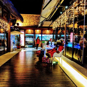 榕堤水灣餐廳（淡水店）