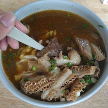 集合點紅燒牛豬肉麵館