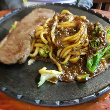 阿哈牛排館