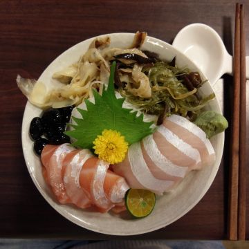 上賀也嚴選生魚片專門店