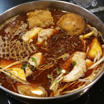 紅九九個人鴛鴦鍋