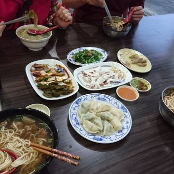 友記牛肉麵排骨酥麵