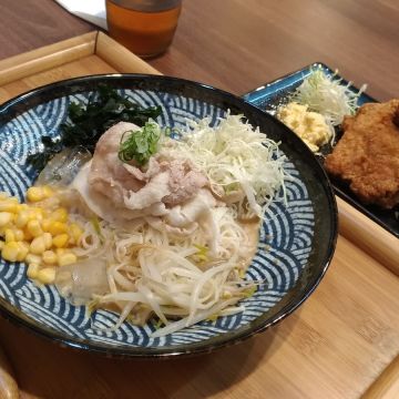 祝福 櫻 日本九州炸物滑蛋丼飯專賣