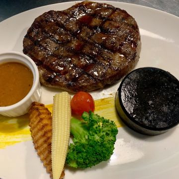 超越原味炭烤牛排（新莊店）