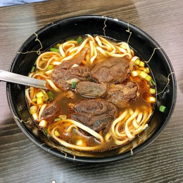 阿忠牛肉麵