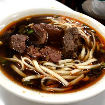 塔城街老王牛肉麵