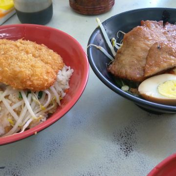 城隍廟前燒肉飯