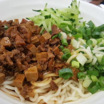 學府牛肉麵