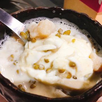 黑碗豆花