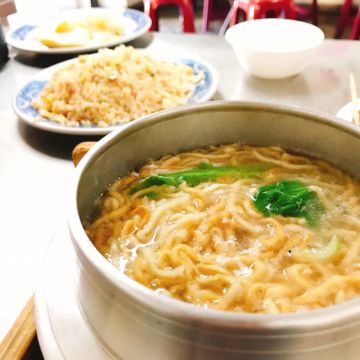 白鳥餐點飲料連鎖店