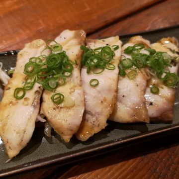 初恋燒百元日料餐酒館