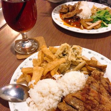 羅莉亞時尚美食 Roliya