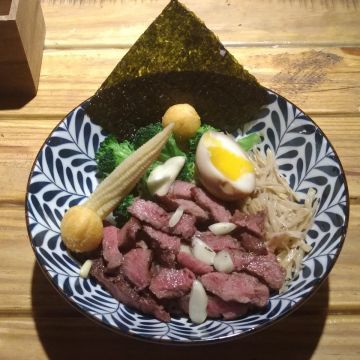 鐵櫃子炭燒屋 Metal.Cabinet