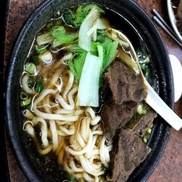明富牛肉麵