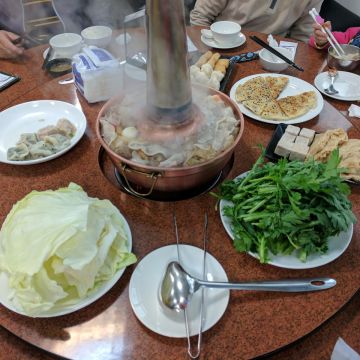 驛站房東北酸白菜火鍋