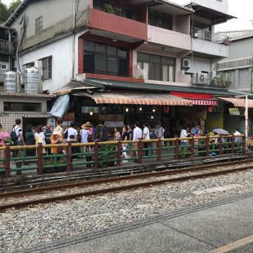 溜哥燒烤雞翅包飯（八德店）