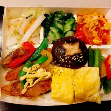 潛水飽魯肉飯專賣店