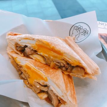 倆倆號 南港中信店 LIANG LIANG HAO