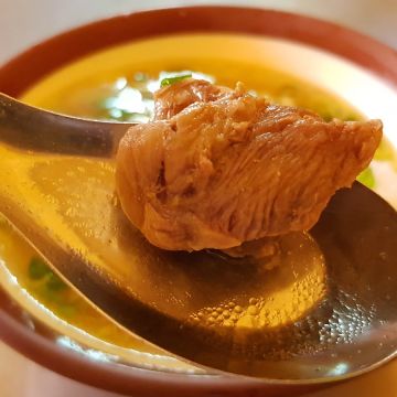 牛腩湯．排骨湯