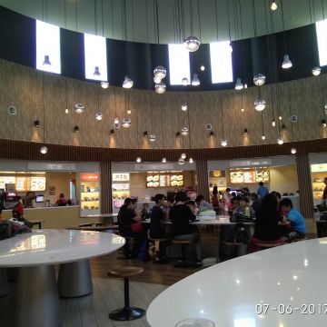 奔匙翻滾手炒飯 高雄大魯閣店 Run run Spoon