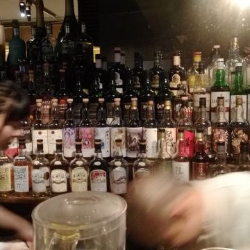 後院，威士忌博物館 Larriere-cour