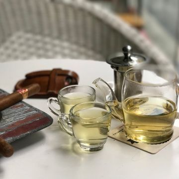 Tipsy Bambi Wine & Café Bar