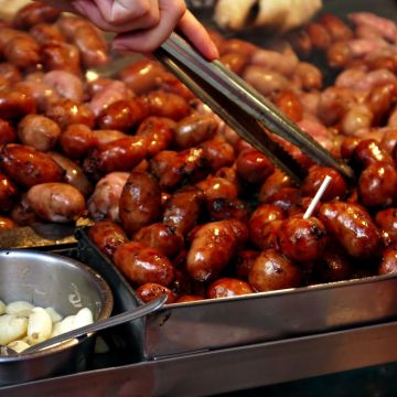 世盛基隆廟口一口吃香腸