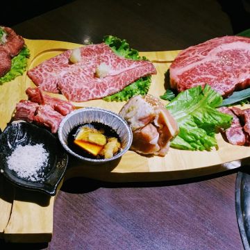油花炭火燒肉專門店
