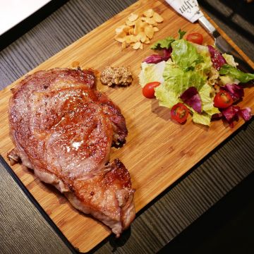 Elfin Restaurant & Lounge