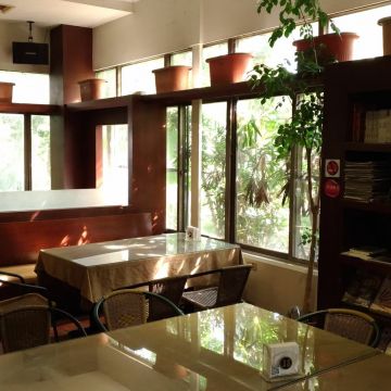 鴻林庭園咖啡館