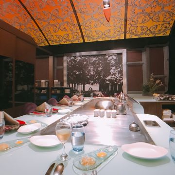 夏慕尼新香榭鐵板燒（台中西區店）