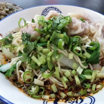 林冠均 重慶麻辣麵食堂