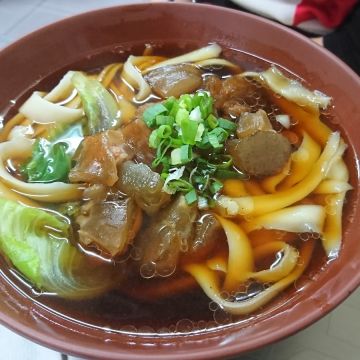 高雄第一家刀削麵