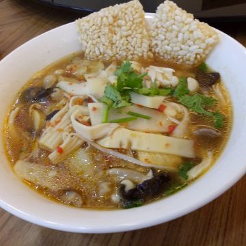 和順園雲南蔬食麵館