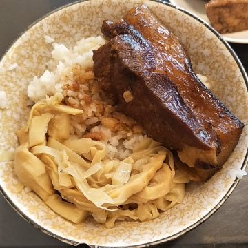 合家香魯肉飯